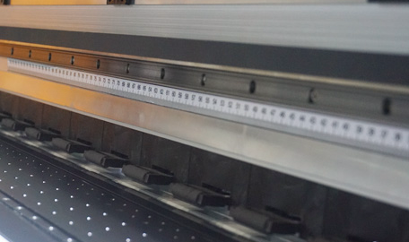 压电写真机机架构造与稳定性的关系