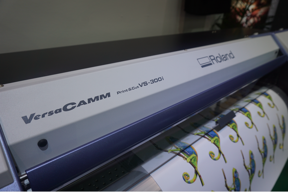 球衣队徽的设计和制作工艺之喷切一体机