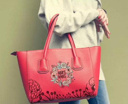 时尚、灵活、耐用，罗兰VersaUV皮革打印技术带来“奢华”的价值体验