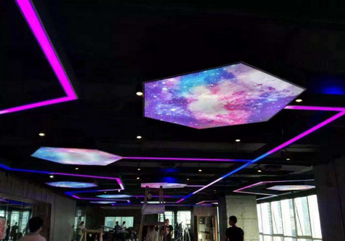 UV网带式皮革印花机给UV软膜打印带来不一样的视觉效果