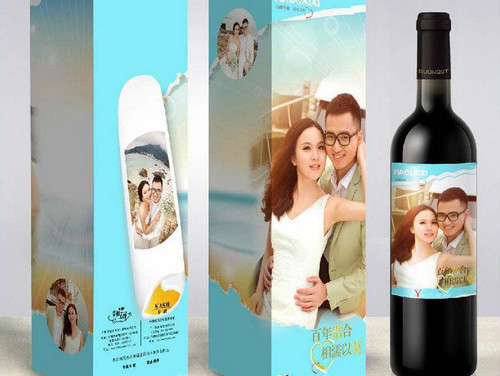 还在用贴纸贴酒瓶上的图案吗？宝斯威UV平板打印机酒瓶解决方案