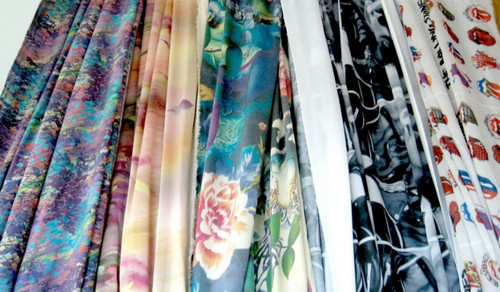 T恤印花除了数码直喷，你还可以选择热升华数码印花机