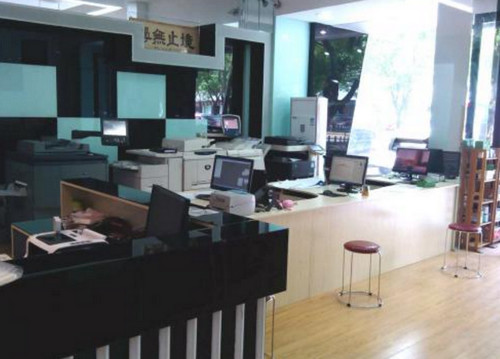 压电写真机怎样才能更平稳和少噪音地运行呢？