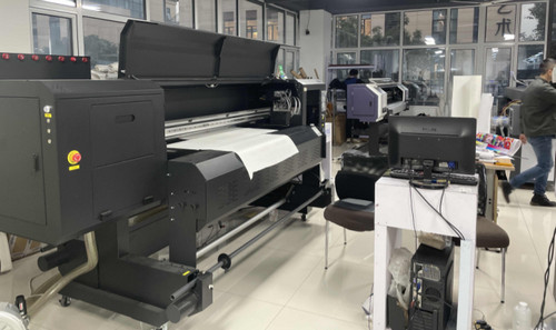 高速弱溶剂写真机，一台能顶两台打印机产能，打印精度还这么高